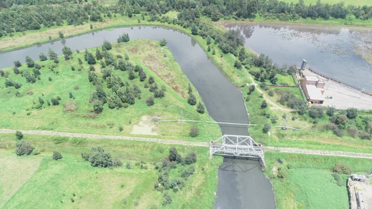 ¡De no creer! Ya se puede navegar en lancha por el Río Bogotá 1 ¡De no creer! Ya se puede navegar en lancha por el Río Bogotá Navegando sobre una parte del río Bogotá, algo impensable hace algunos años, los voceros de los distintos entes gubernamentales que tienen responsabilidad sobre el afluente entregaron este jueves un balance de cómo avanza su recuperación con históricos indicadores de contaminación.