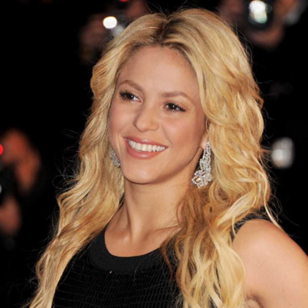 Shakira está entre las latinas con más billete del mundo 1 Shakira está entre las latinas con más billete del mundo La cantante colombiana Shakira, con su talento, ha construido durante casi 30 años una carrera musical exitosa y esto ha hecho que su capital crezca cada vez más.