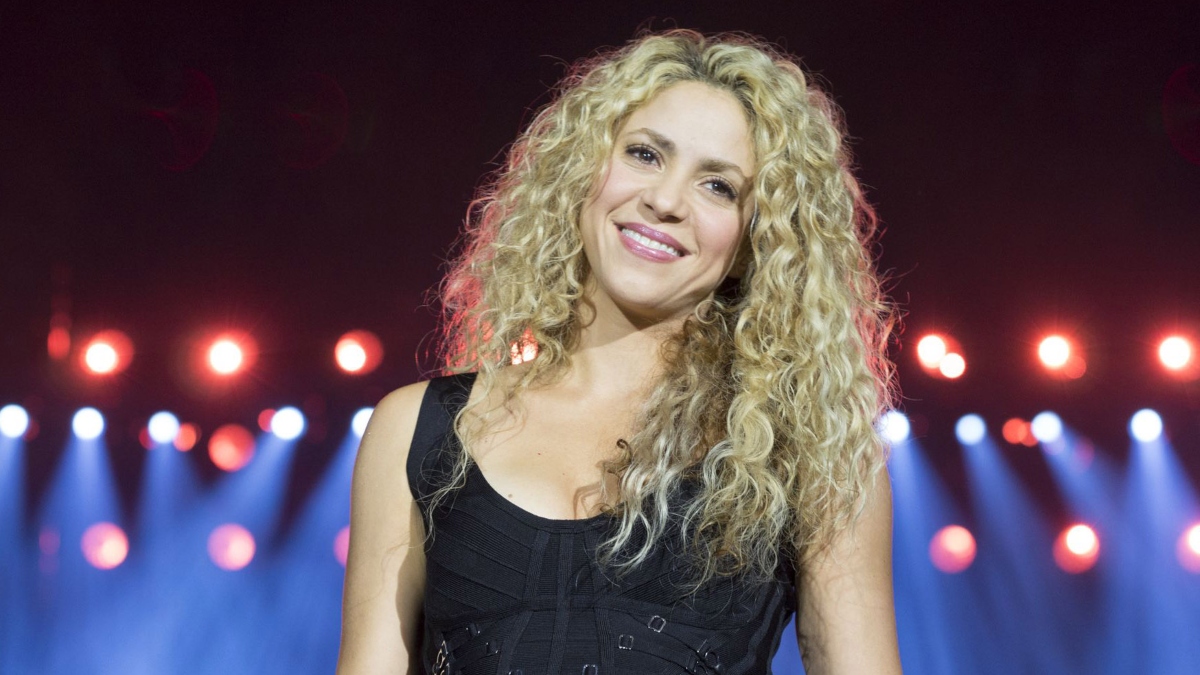 Los ex de Shakira: ¿todos infieles? 7 Los ex de Shakira: ¿todos infieles? “Te felicito, qué bien actúas. De eso no me cabe duda, con tu papel continúas. Te queda bien ese show”: esta es la letra de la más reciente canción de Shakira, “Te Felicito” y que podría hacer referencia a la crisis por infidelidad que vive su noviazgo de doce años con el futbolista Gerard Piqué.