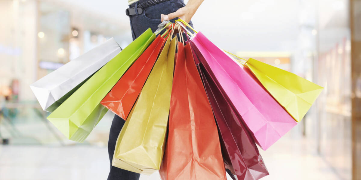 ¿Ya le compró el regalo a su mamá? vea algunos consejitos Eso la hará sentirse renovada y con mucha vitalidad, pues qué mamá no le gustaría que la atiendan, cómo ella lo hace con sus hijos, además de que todas deberían tener un merecido descanso.