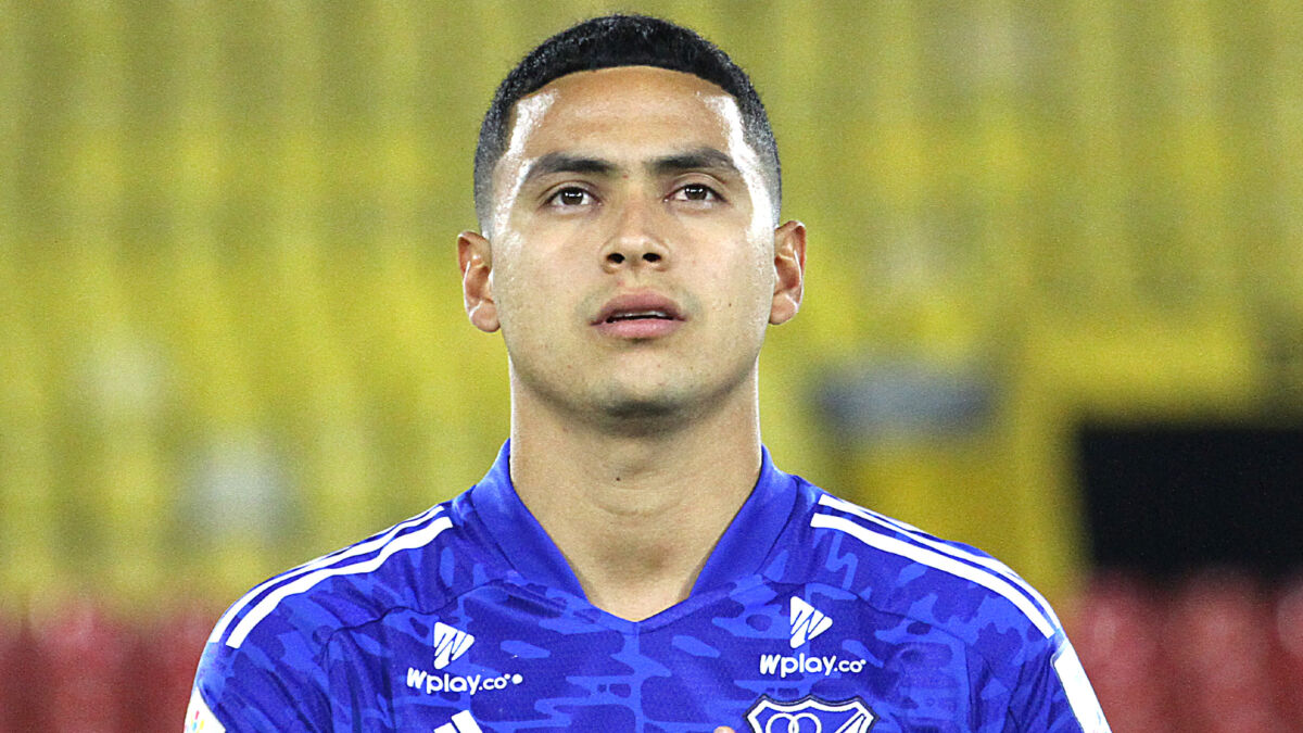 La grave lesión de Stiven Vega que lo saca de las canchas El jugador del equipo capitalino Millonarios, Stiven Vega, sufrió una lesión en el partido jugado el pasado 17 de abril contra Pereira, que lo tiene alejado de las canchas.