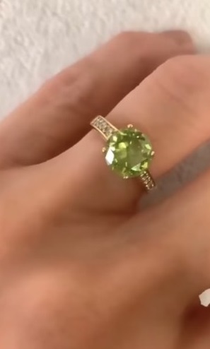 ¡Se casa la 'peliteñida'! Lorna Cepeda anunció su compromiso Lorna Cepeda está lista para dejar nuevamente a un lado la soltería y anunció su compromiso compartiendo un emotivo video en sus redes sociales.
