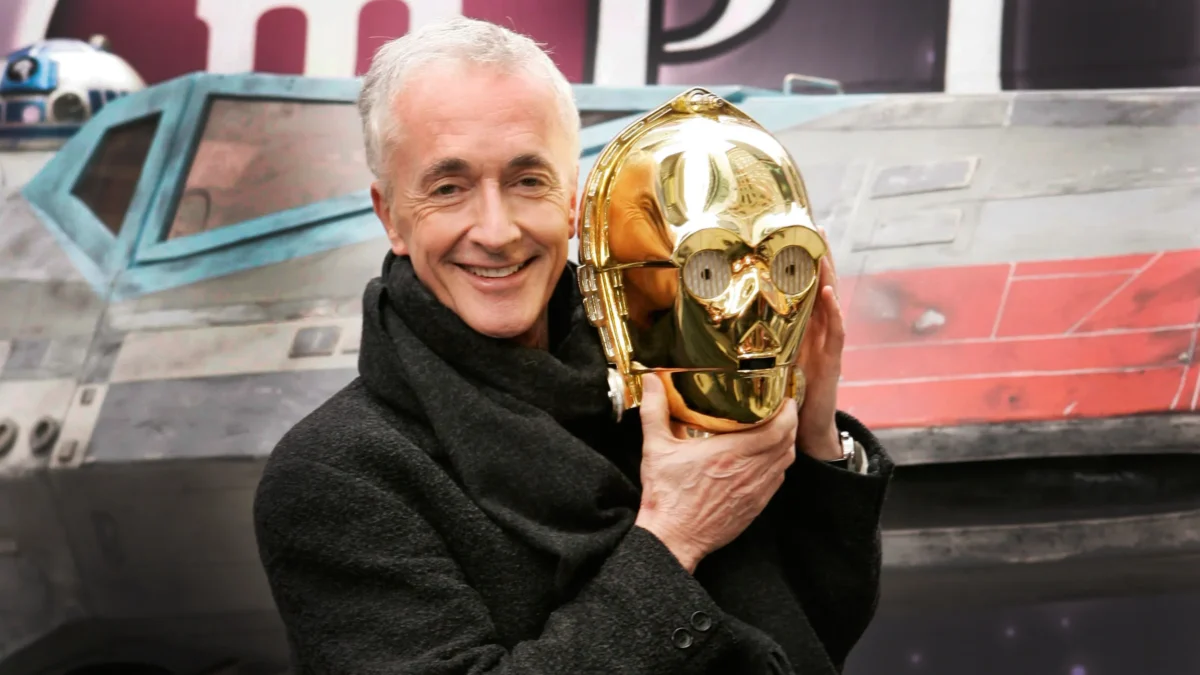 C-3PO de Star Wars confirmó su presencia en la Comic Con de Colombia 2022 7 C-3PO de Star Wars confirmó su presencia en la Comic Con de Colombia 2022 Se siguen conociendo los invitados a la próxima edición de la Comic Con Colombia. Esta vez, desde una galaxia muy, muy lejana estará Anthony Daniels, el legendario actor que caracteriza al icónico personaje 'C-3PO' de la saga de Star Wars.