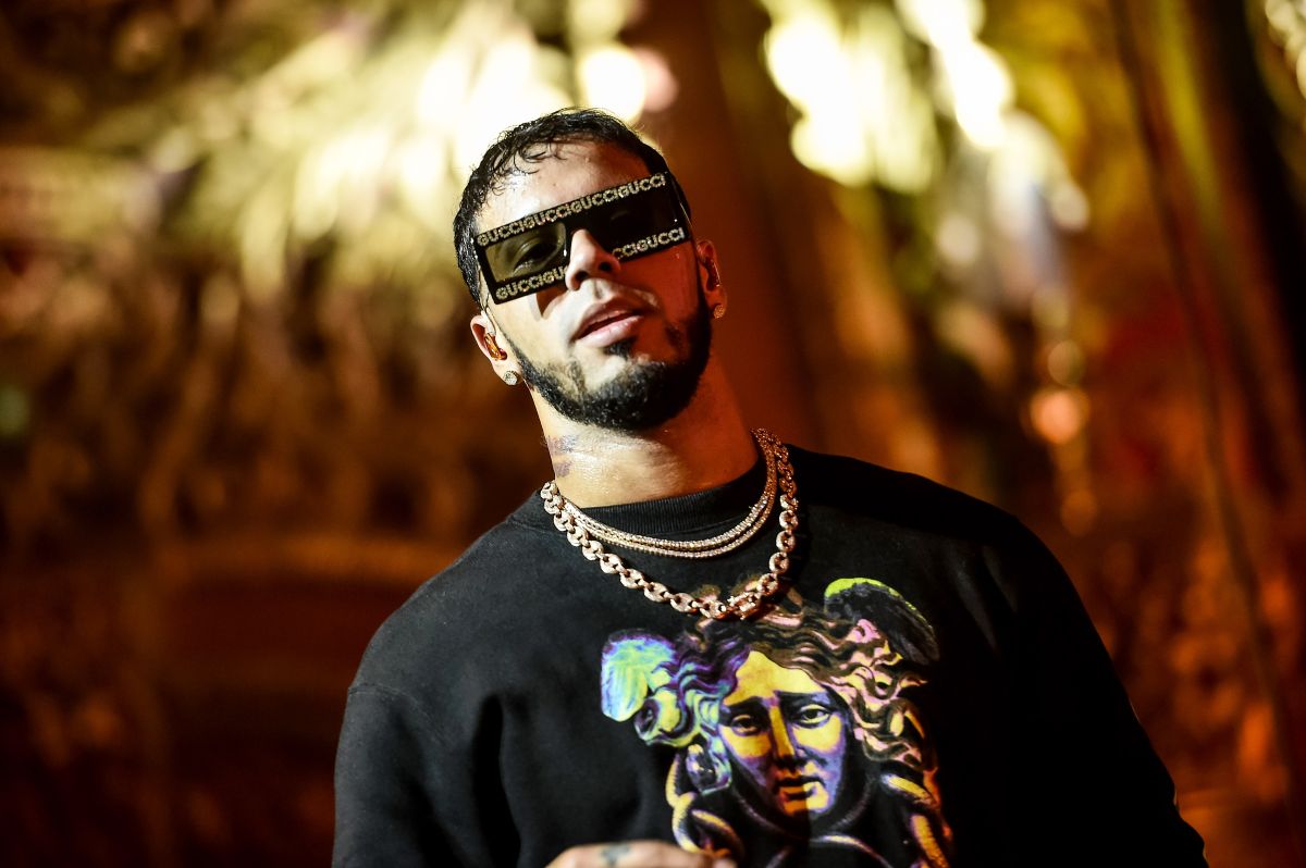 Anuel volvió a acordarse de Karol G en pleno concierto 2 Anuel volvió a acordarse de Karol G en pleno concierto El cantante Anuel al parecer no olvida a Karol G y esto lo demostró cuando en pleno concierto volvió a usar una de las palabras con las que se refería a la paisa.