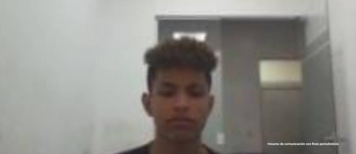 A la cárcel el sujeto que habría asesinado al estudiante de Suba En las últimas horas el ciudadano venezolano Javier Alexis Hinestroza Medina fue enviado a un establecimiento carcelario, acusado de haber asesinado la tarde de este martes 3 de abril al estudiante de Suba.