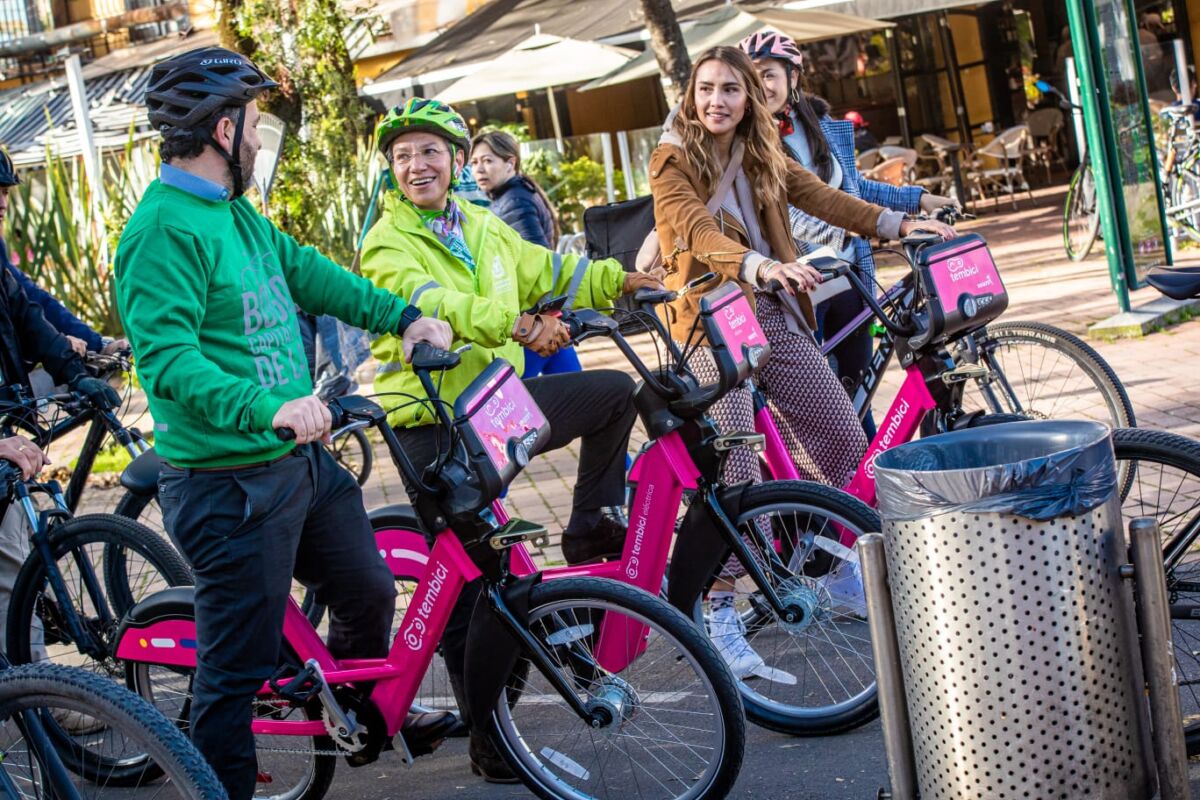 Empezó prueba piloto de las bicicletas compartidas 2 Empezó prueba piloto de las bicicletas compartidas Este miércoles empezó la prueba piloto en las estaciones que harán parte del Sistema de Bicicletas Compartidas de Bogotá, que estarán ubicadas en la Calle 87 con Carrera 15 y en el Parque El Virrey.