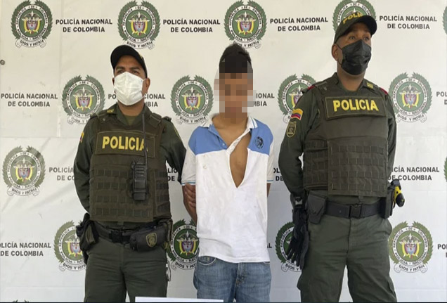Joven fue capturado por golpear a su mamá el Día de las Madres 1 Joven fue capturado por golpear a su mamá el Día de las Madres Ahora este joven deberá afrontar otro proceso judicial por violencia intrafamiliar.