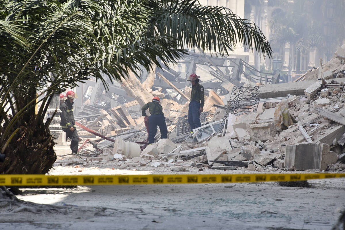 Se eleva a 18 la cifra de víctimas fatales de la explosión de hotel en La Habana 2 Se eleva a 18 la cifra de víctimas fatales de la explosión de hotel en La Habana Al menos 18 muertos y 56 heridos dejó el viernes una explosión atribuida a una fuga de gas en el hotel Saratoga de La Habana que estaba cerrado al público.