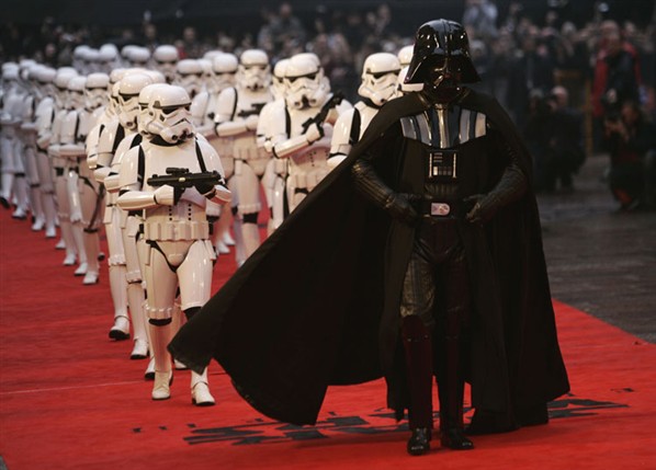 En el día Mundial de Star Wars, vea las frases más emblemáticas Este 4 de mayo los aficionados de la saga intergaláctica Star Wars, creada por George Lucas, le rinden homenaje al nacimiento de esta serie, a sus personajes y a su historia.
