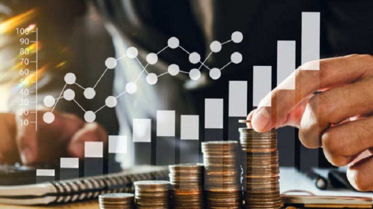 Que la inflación no le afecte el bolsillo 2 Que la inflación no le afecte el bolsillo Ahora que el país atraviesa por un alza preocupante en el costo de la vida en general, pero sobre todo en el valor de los alimentos, resulta esencial elaborar un plan de gasto que permita estirar el dinero lo más que se pueda para así no quedar colgados con los distintos gastos y obligaciones del mes a mes.