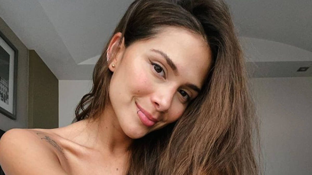 Así luce Greeicy un mes después de haber dado a luz 5 Así luce Greeicy un mes después de haber dado a luz La cantante Greeicy Rendón siempre ha dejado a sus seguidores con la boca abierta con sus sensuales bailes y con su tremendo cuerpazo que, a pesar de haber estado en embarazo, seguía conservando, tal como le admiraban sus fans.