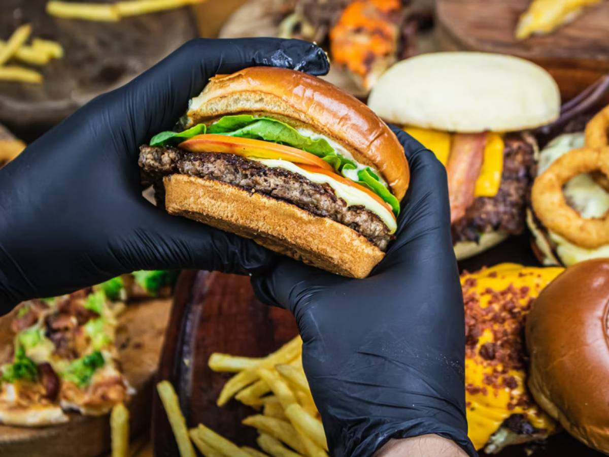 La millonada que recaudó el 'Burguer Master' Con una módica cantidad de 2, 3 millones de hamburguesas vendidas y más de 40 mil millones de pesos recaudados en ventas, esta versión del 'Burguer Master' en Colombia se catalogó como un total éxito.