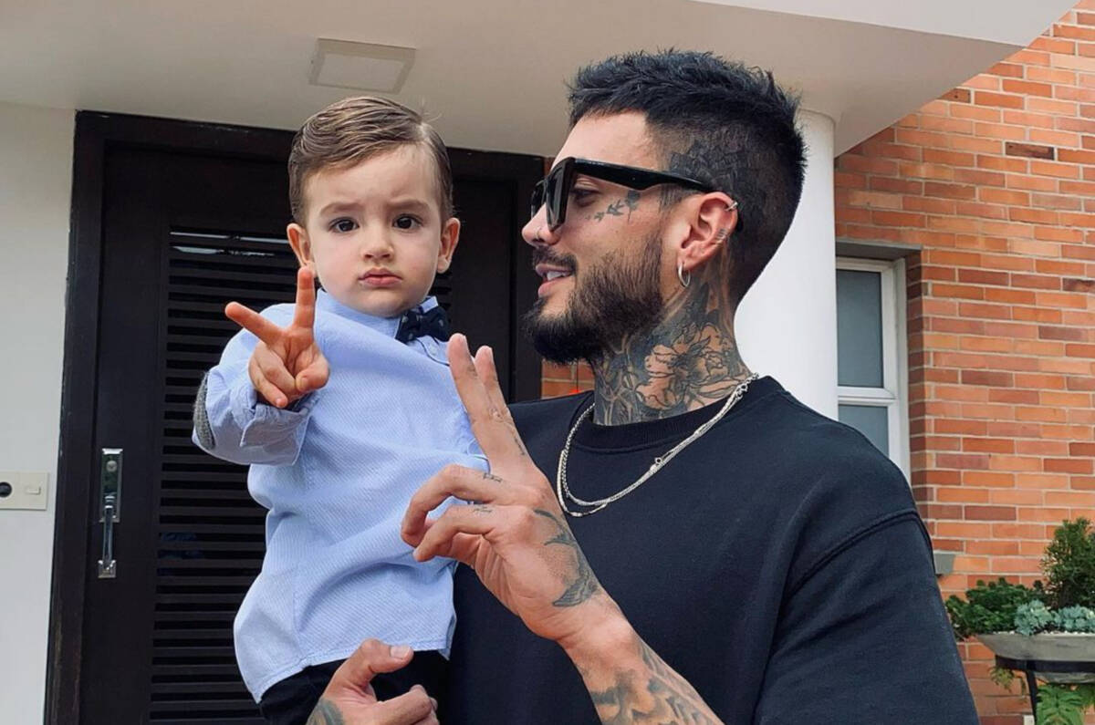 Mateo Carvajal resultó un súper papá 1 Mateo Carvajal resultó un súper papá En el año 2019, al poco tiempo de tener a su hijo, Melina Ramírez y Mateo Carvajal anunciaron que su relación de pareja había llegado al final, pero que seguirían unidos como padres, buscando el bienestar de Salvador. En medio de esa dinámica, ambos se han dividido la custodia del bebé amigablemente.