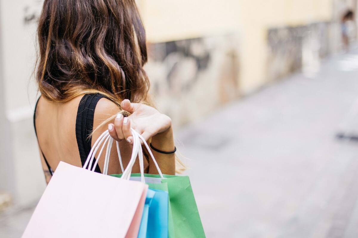 Pille los beneficios de innovar su emprendimiento en redes sociales Preste atención, porque las ventas en línea ya están avanzando a pasos agigantados, y más con la era digital por la que atraviesa la sociedad.