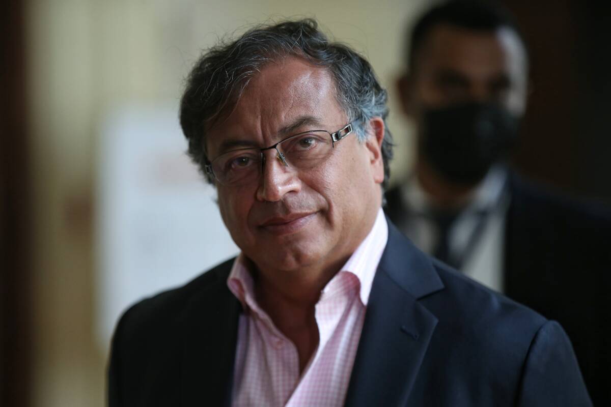 Así será la agenda de Petro y Hernández este domingo 1 Así será la agenda de Petro y Hernández este domingo Los candidatos presidenciales del Pacto Histórico, Gustavo Petro, y de la Liga de Gobernantes Anticorrupción, Rodolfo Hernández, tendrán jornadas diferentes este domingo, día en que los colombianos decidirán cuál de los dos será el presidente de Colombia en los próximos cuatros años (2022-2026).
