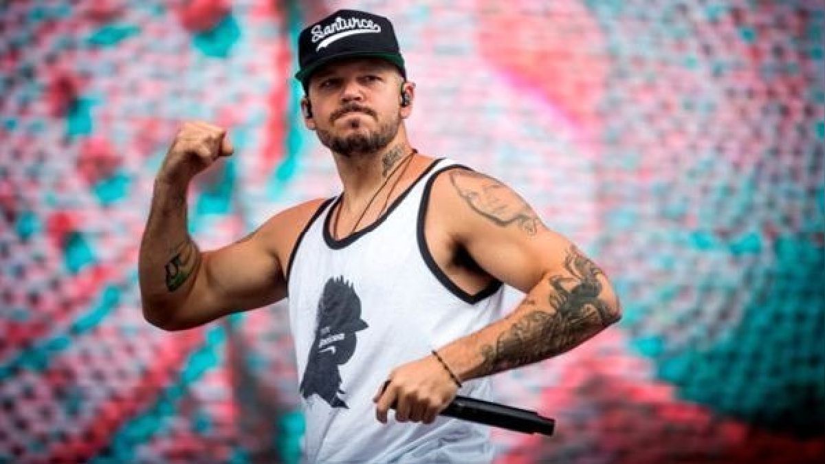 Residente realizará un concierto en Bogotá 7 Residente realizará un concierto en Bogotá El cantante René Pérez Joglar, más conocido como Residente, al parecer vendrá a Colombia y tendrá una gran presentación en la ciudad de Bogotá.