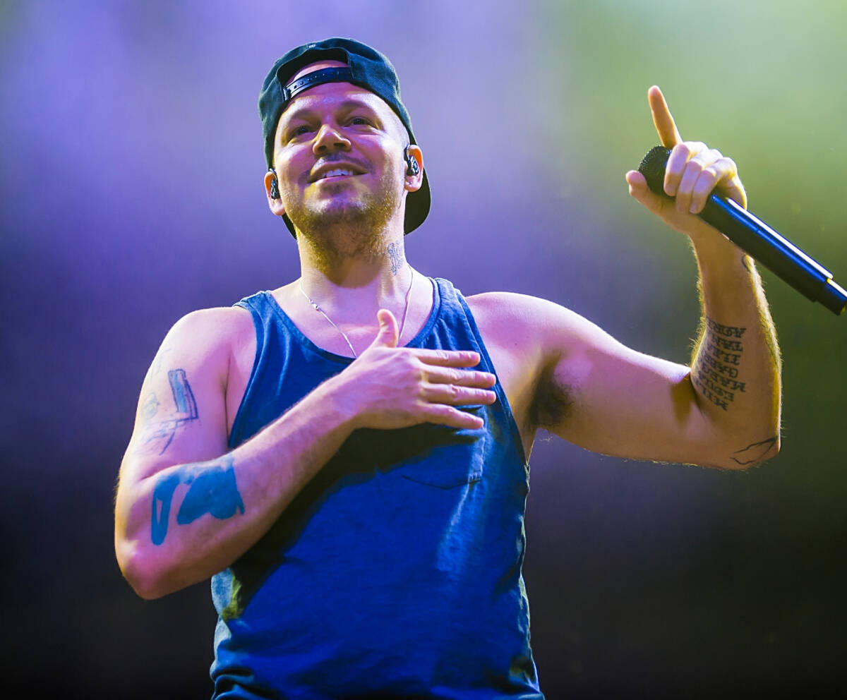Residente realizará un concierto en Bogotá El cantante René Pérez Joglar, más conocido como Residente, al parecer vendrá a Colombia y tendrá una gran presentación en la ciudad de Bogotá.