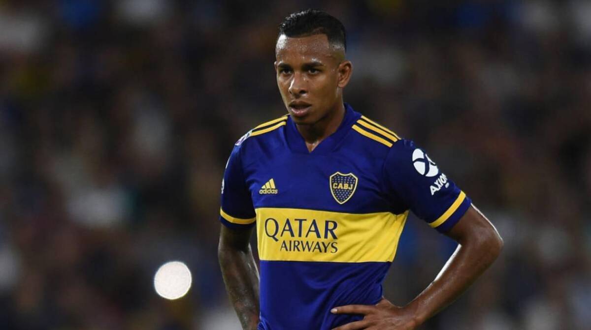 Acusan al futbolista Sebastián Villa por intento de homicidio y abuso sexual 1 Acusan al futbolista Sebastián Villa por intento de homicidio y abuso sexual Sebastián Villa, futbolista del Boca Juniors de Argentina, volvió a estar en líos judiciales por lo mismo: violencia de género. Recordemos que el deportista había sido denunciado por su expareja, Daniela Cortés, en el año 2020.