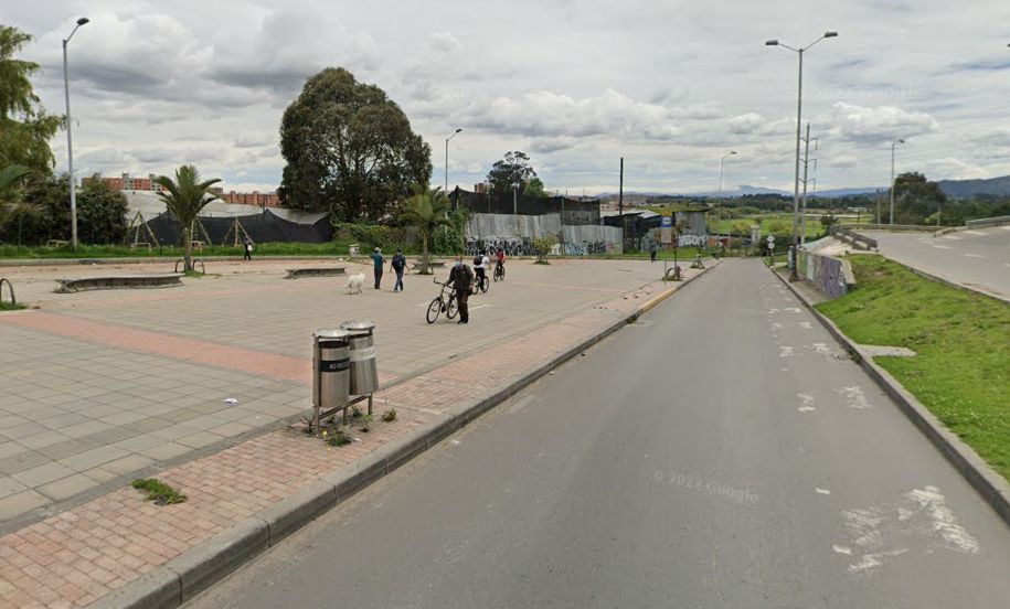 Macabro: hallan a joven con 11 heridas de arma blanca en Suba 1 Macabro: hallan a joven con 11 heridas de arma blanca en Suba Una mañana sangrienta se vivió ayer por los lados de La Conejera en la localidad de Suba. Sobre una ciclorruta amaneció muerto un joven con múltiples puñaladas. Los vecinos lo encontraron luego de percatarse de que había mucha sangre a su alrededor. Al inicio se pensó que era un joven dormitando en la calle ante el ardiente sol de ayer, pues estaba tapado con una gruesa cobija café.