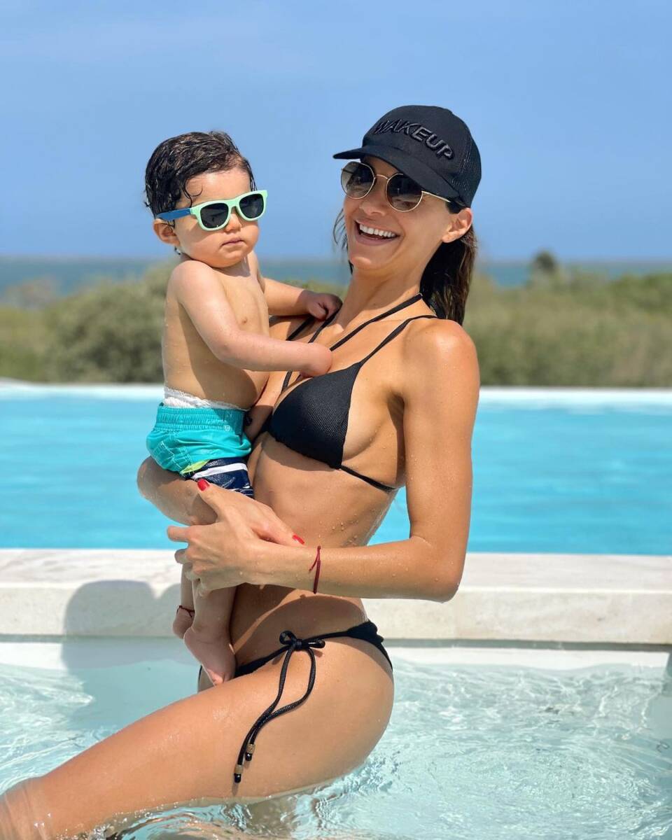 A Valerie Domínguez la maternidad la cambió 1 A Valerie Domínguez la maternidad la cambió En plena pandemia, a Valerie Domíguez le cambió radicalmente la vida. No se imaginaba que el amor le llegaría de una forma tan inesperada, ya que aceptó la invitación de Juan David ‘El Pollo’ Echeverri para hacer videos en vivo en Instagram entrenando. Desde la distancia se enamoraron.
