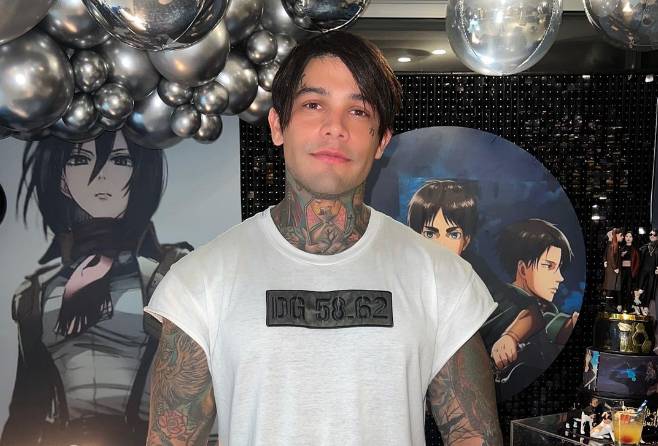 Pillaron a Cossio teniendo una cita con bella modelo 6 Pillaron a Cossio teniendo una cita con bella modelo Hace pocas semanas se conoció que el influencer Yeferson Cossio terminó su relación con Jenn Muriel, y mientras la joven pasa la tusa disfrutando de su propia compañía, su expareja fue pillado en una cita con una bella modelo.