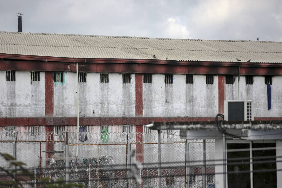 Denuncian que antes del incendio de la cárcel de Tuluá, ya habían 30 muertos Este viernes se conoció por parte de Corpifamco que, presuntamente, previo al incendio al interior de la cárcel de Tuluá, se habría presentado una fuerte riña al interior del pabellón 8 a eso de las 7:30 de la noche y no en la madrugada, como denunció el Inpec.