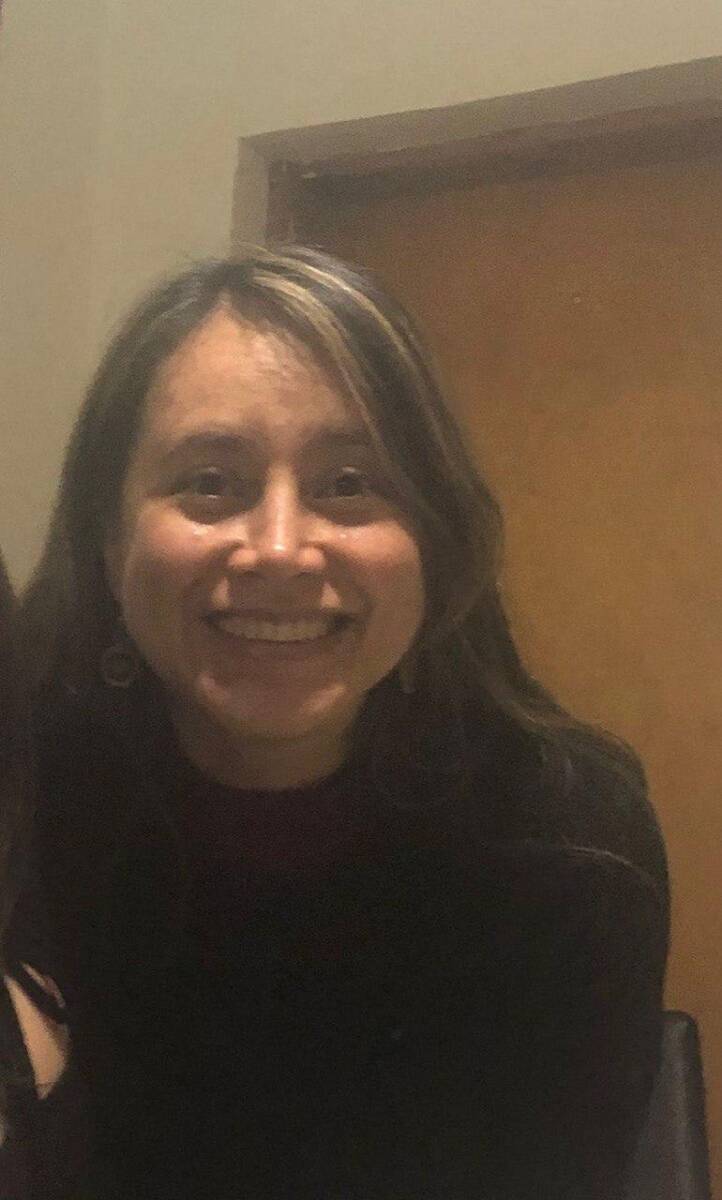 "No han encontrado el cuerpo de mi hermana, es una noticia falsa": hermana de Adriana La tarde de este miércoles en varios medios de comunicación circuló la noticia del hallazgo del cuerpo de una mujer a la altura de la vereda San Jorge, en el municipio de Zipaquirá (Cundinamarca), y que, presuntamente, correspondería al de la psicóloga Adriana Pinzón, desaparecida desde el pasado 7 de junio.