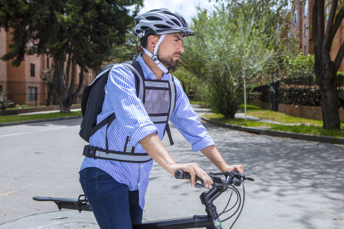 La campaña del Gobierno que busca brindarle seguridad vial a los ciclistas Esta iniciativa, desarrollada con el apoyo de la organización Bloomberg para la Seguridad Vial Mundial (BIGRS), busca que todos los actores viales, en especial quienes conducen vehículos, respeten los límites de velocidad y a los ciclistas que circulan por las carreteras. 