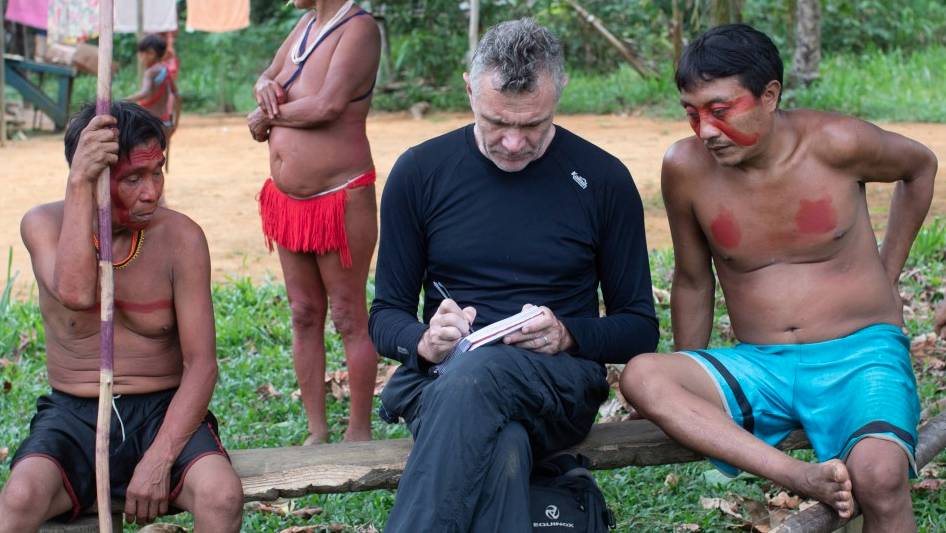 Encuentran los cadáveres del periodista británico y el indigenista desaparecido Alessandra Sampaio, la mujer del periodista británico Dom Phillips, cuyo rastro se perdió junto al del indigenista Bruno Pereira hace poco más de una semana mientras realizaban una travesía por una región de difícil acceso en la Amazonia, ha informado este lunes de que los cuerpos sin vida de ambos han sido localizados.