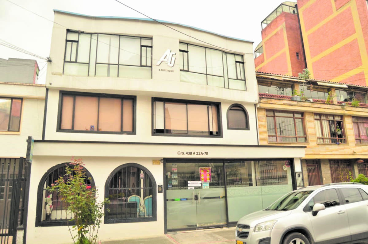 Los últimos días de la bailarina rusa hallada muerta en un hotel de Teusaquillo 1 Los últimos días de la bailarina rusa hallada muerta en un hotel de Teusaquillo Las manos de la empleada de servicio del Hotel AG Boutique temblaban mientras del otro lado funcionarios de la línea de emergencia 123 le indicaban cómo realizarle los primeros auxilios a una bailarina rusa que hacía pocos minutos había sido hallada sin signos vitales sobre al cama de su habitación por una de sus compañeras.