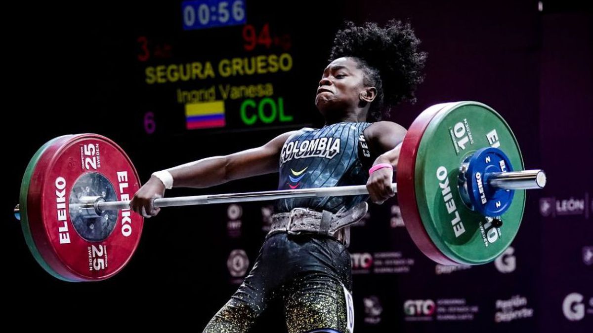 Ingrid Segura se colgó tres oros en el Mundial de Pesas Sub-17 La colombiana Ingrid Segura brilló en el Mundial de Pesas Sub-17, en donde su excelente participación la dejó como la mejor de la jornada en la cual se colgó tres oros.