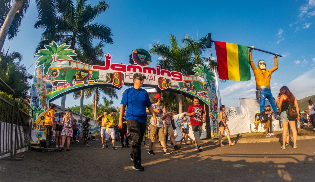 Confirman cuándo devolverán el dinero de las entradas Jamming Festival Después de dos meses de aplazamiento del&nbsp;Jamming Festival, los representantes del evento respondieron a todos lo que piden la devolución de su dinero.