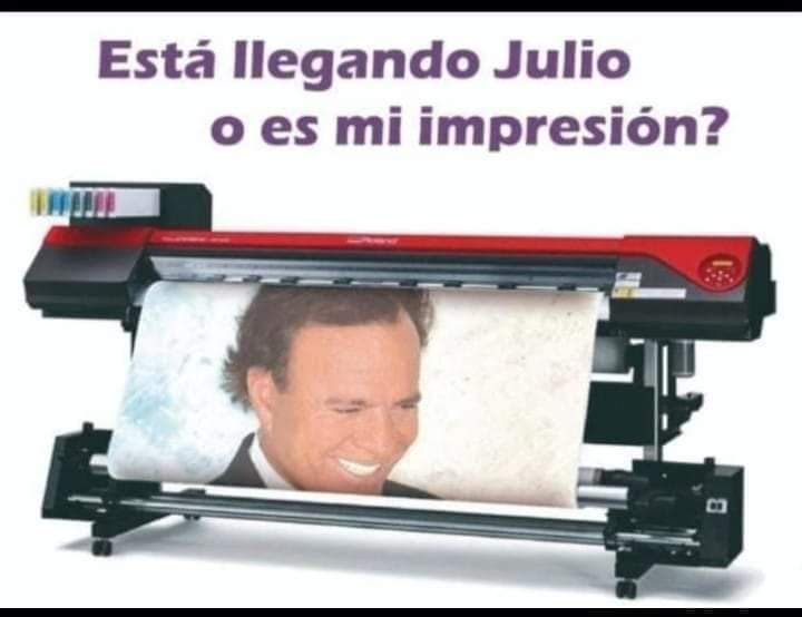 Los memes infaltables de Julio Al acercarse el mes de julio, las redes sociales estallaron con los memes que le hacen al cantante español Julio Iglesias, debido a que su nombre coincide con el séptimo mes del año.