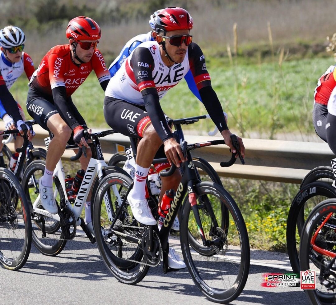 Vea el agarrón de Juan Sebastián Molano que lo sacó de la Criterium du Dauphiné 1 Vea el agarrón de Juan Sebastián Molano que lo sacó de la Criterium du Dauphiné La sexta etapa de la carrera Criterium du Dauphiné (Francia) dejó al pedalista colombiano Juan Sebastián Molano mal parado. El corredor boyacense fue expulsado de la competencia por una acción violenta que protagonizó en el final de la fracción de 196 kilómetros.