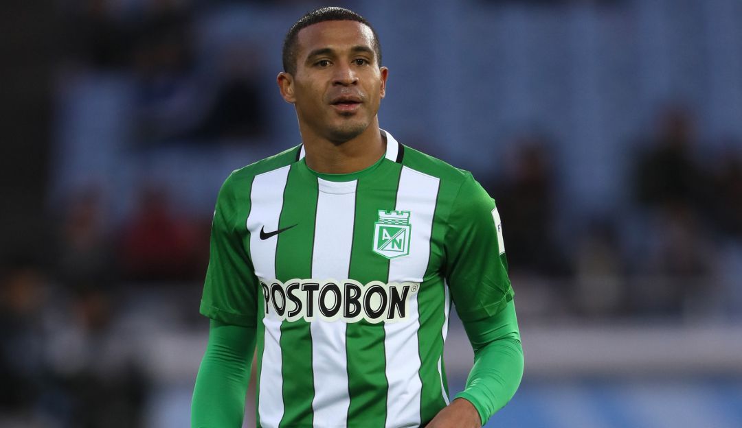 Macnelly Torres arremetió contra el nuevo DT de la Selección Colombia 1 Macnelly Torres arremetió contra el nuevo DT de la Selección Colombia La noticia de que Néstor Lorenzo es el nuevo director técnico de la Selección Colombia tomó por sorpresa a más de uno, pues el exasistente del profe Pékerman no es del agrado de algunos exjugadores de la tricolor.