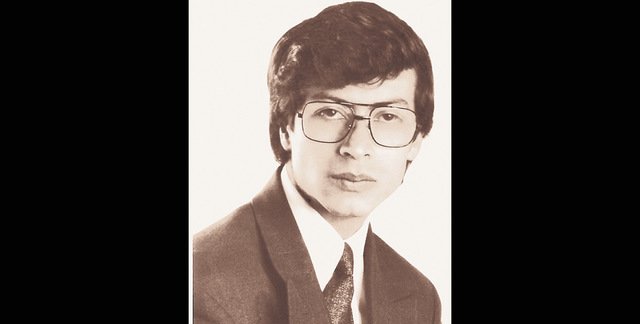 La terquedad impulsó a Petro a buscar la presidencia 4 La terquedad impulsó a Petro a buscar la presidencia Gustavo Petro es sin duda una de las figuras políticas que despierta amores y odios. Y lo hace no solo en los grandes recintos del poder en el país, sino en las mesas y hogares colombianos.