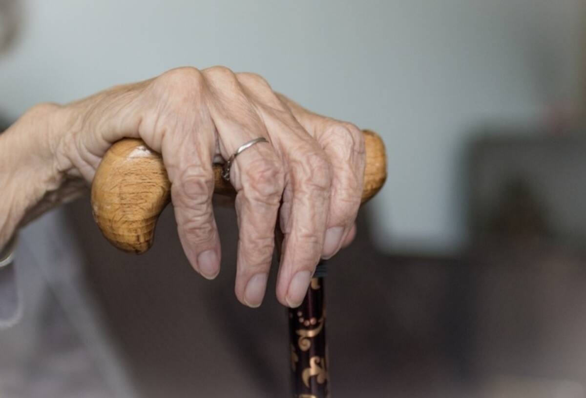 Detuvieron mujer de 83 años que lideraba una banda de tráfico de drogas Una mujer de 83 años conocida como 'mamá coco' por el parecido que tenía con el personaje de la película de Disney fue enviada a la cárcel por liderar una banda de tráfico de drogas.