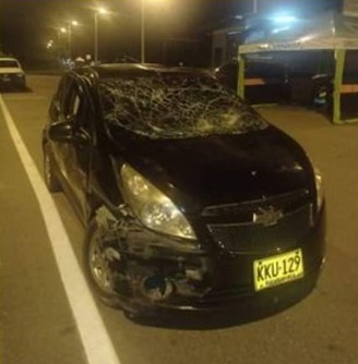 Cotero de Abastos desapareció en su regreso a Bogotá 1 Cotero de Abastos desapareció en su regreso a Bogotá “Solo quiero que mi hijo aparezca, tenerlo aquí bien conmigo”, rompía en llanto sobre la tarde de ayer la angustiada madre de Sergio Andrés Suárez Vargas, un joven de 22 años trabajador de la Central Mayorista de Abastos, quien desapareció de manera enigmática en las vías de Cundinamarca, cuando retornaba a su hogar.