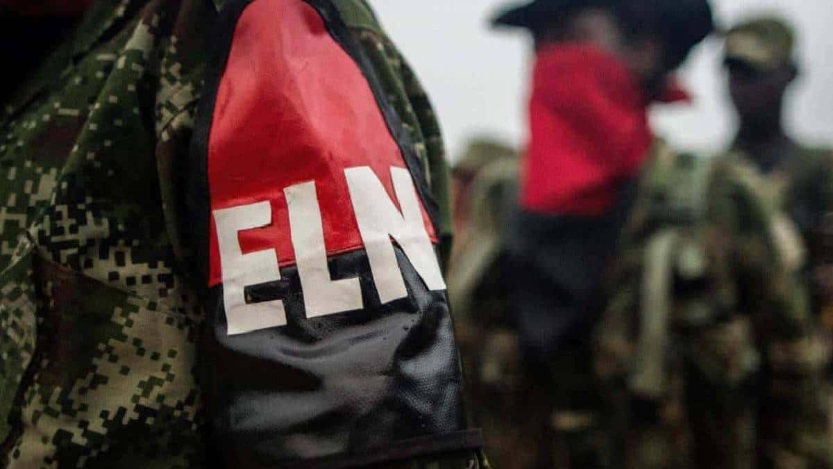 Comitiva presidencial fue atacada a bala en el Catatumbo La Presidencia de la República confirmó que una avanzada presidencial, integrada tanto por personas de seguridad como de prensa, que se dirigía desde Bucaramanga al Tarra, Norte de Santander, fue atacada a bala por un grupo armado.