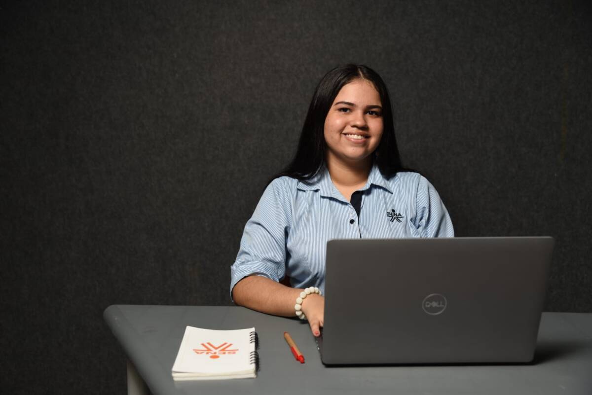 Feria virtual con 20 mil ofertas de camello 3 Feria virtual con 20 mil ofertas de camello Pilas, porque hoy arranca la Feria Virtual de Empleo para egresados del Sena. La iniciativa agrupa unas 20.000 ofertas de trabajo a nivel nacional y otras en países como Estados Unidos y España.