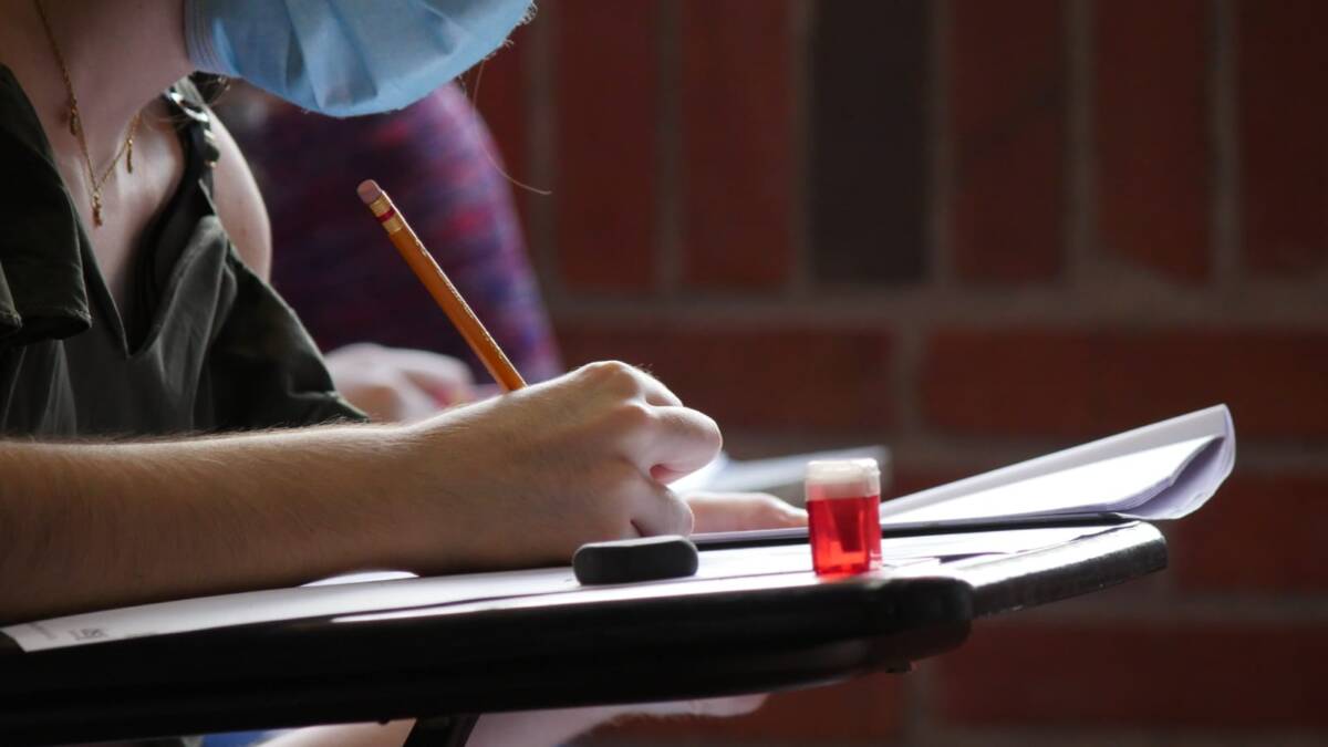 Secretaría de Educación aclara que colegios sí tendrán clases este viernes Estudiantes de colegios oficiales y no oficiales tendrán clases presenciales y con normalidad durante este viernes 19 de abril.