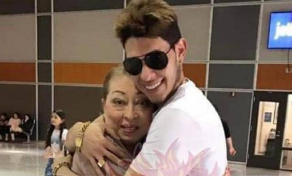 Colombiano asesinó a sangre fría a su mamá en Estados Unidos 8 Colombiano asesinó a sangre fría a su mamá en Estados Unidos En las últimas horas, las autoridades en Estados Unidos reportaron que capturaron a un sujeto de nacionalidad colombiana, oriundo de Fundación (Magdalena), por haber asesinado a sangre fría a su propia madre.