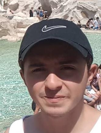 Misteriosa desaparición de joven universitario en Bogotá 1 Misteriosa desaparición de joven universitario en Bogotá La mañana del pasado jueves 17 de junio, Felipe Martínez salió de su casa ubicada en la Carrera 51 con Calle 104, en el barrio Pasadena de la localidad de Suba, a las 10 de la mañana. El joven, que se dirigía a la Universidad, les manifestó a sus padres que tomaría clases pero en la universidad no hay registro de su ingreso. A día de hoy, se desconoce su paradero.
