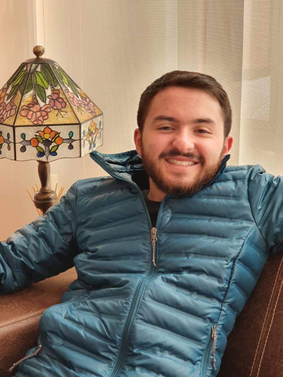 Misteriosa desaparición de joven universitario en Bogotá 2 Misteriosa desaparición de joven universitario en Bogotá La mañana del pasado jueves 17 de junio, Felipe Martínez salió de su casa ubicada en la Carrera 51 con Calle 104, en el barrio Pasadena de la localidad de Suba, a las 10 de la mañana. El joven, que se dirigía a la Universidad, les manifestó a sus padres que tomaría clases pero en la universidad no hay registro de su ingreso. A día de hoy, se desconoce su paradero.