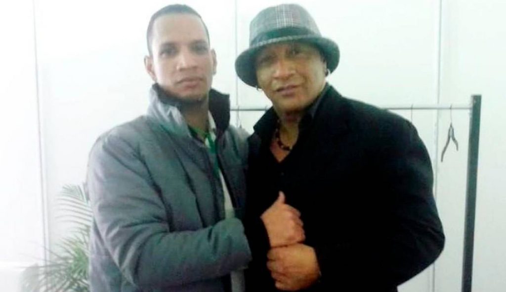 Exvocalista del Grupo Niche habló de la dura pérdida de sus 2 hijos en un mismo año Entre lágrimas y muy resignado, Javier Vásquez, excantante del Grupo Niche,&nbsp;habló de lo difícil&nbsp;que ha sido vivir día a día sin 2 de sus hijos.