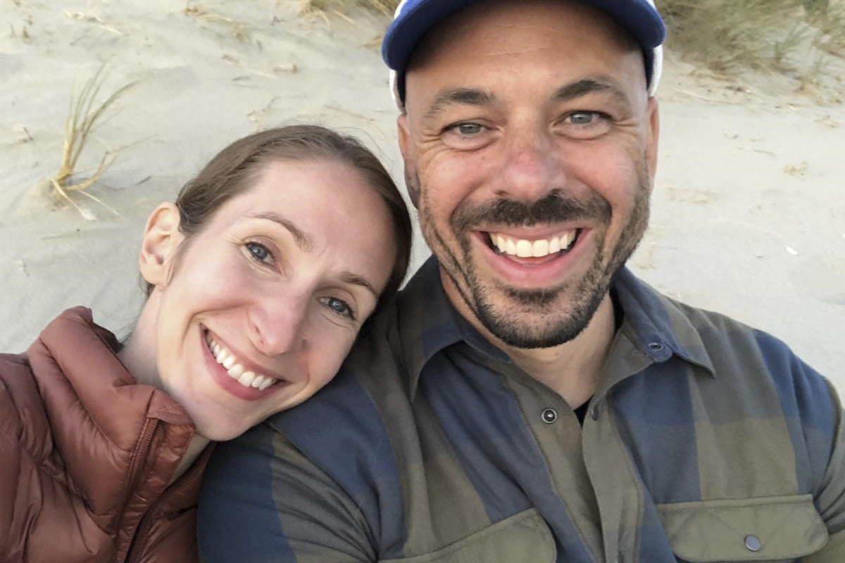 Embarazada y su esposo oraron para que el corazón de su bebé dejara de latir Aunque parezca de no creer que una pareja estuviera orando para que el corazón de su bebé dejara de latir, hay una lamentable historia detrás de esta inusual petición que hicieron los padres Andrea y Jay.