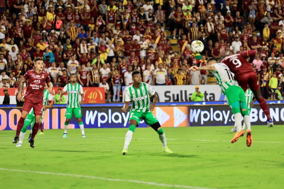 Final de infarto: Nacional derrotó al Tolima y ahora es campeón de la Liga En una final de infarto contra el Deportes Tolima, el Atlético Nacional, atacó, anotó gol y ahora es el campeón del fútbol colombiano.