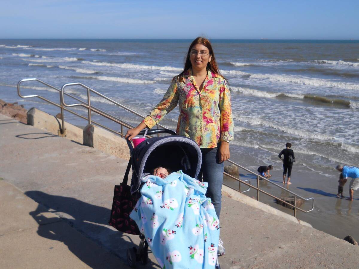 El extraño caso de la niña que nació sin cara y vivió 12 años Un extraño caso de una niña que nació y vivió 12 años sin rostro se ha vuelto tendencia en los últimos días en portales web y redes sociales.