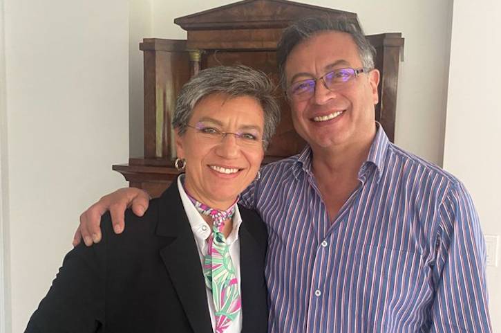 Gustavo Petro y Claudia López dejaron sus disputas y se reconciliaron 5 Gustavo Petro y Claudia López dejaron sus disputas y se reconciliaron El presidente electo Gustavo Petro se ha reunido en las últimas horas con los alcaldes de Bogotá, Claudia López y Medellín, Daniel Quintero, con quienes avanzó en los temas que trabajarán conjuntamente.