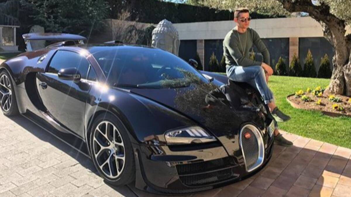 En pérdida total quedó el Bugatti de Cristiano Ronaldo 3 En pérdida total quedó el Bugatti de Cristiano Ronaldo Hace poco se conoció que uno de los carros del futbolista portugués, Cristiano Ronaldo, colisionó con una casa y terminó en perdida total.